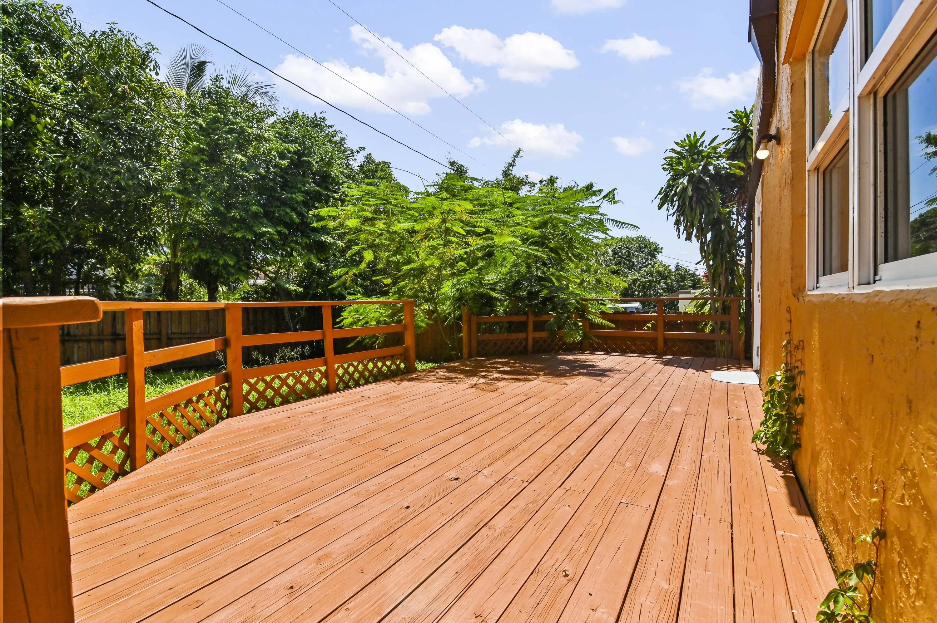 21 Deck 01