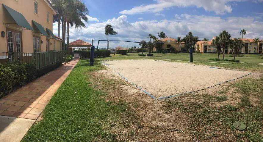 VOLLEYBALL