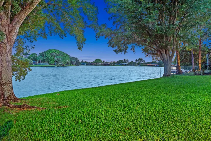 49-web-or-mls-16731-harbor-ct