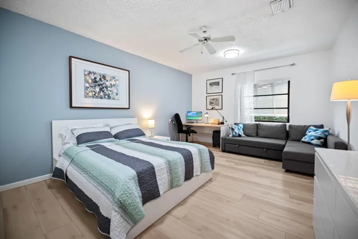 22-web-or-mls-16731-harbor-ct