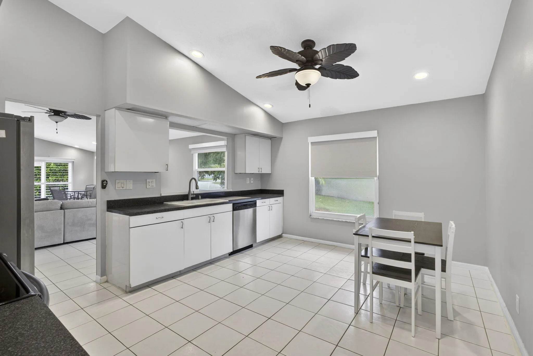 Eat-in Kitchen