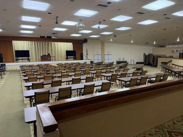 AUDITORIUM