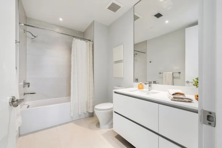 Photos are staged, unit does not come furnished
