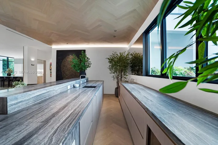 Wet bar/ice/refrig drawers
