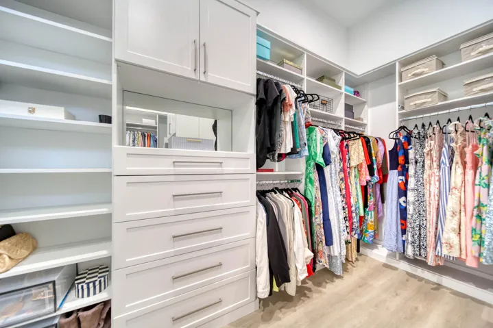 primarycloset1