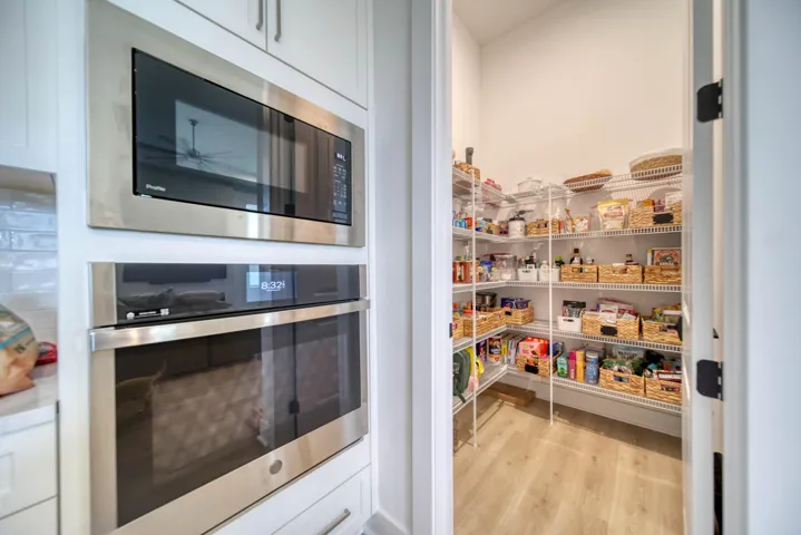 pantry1