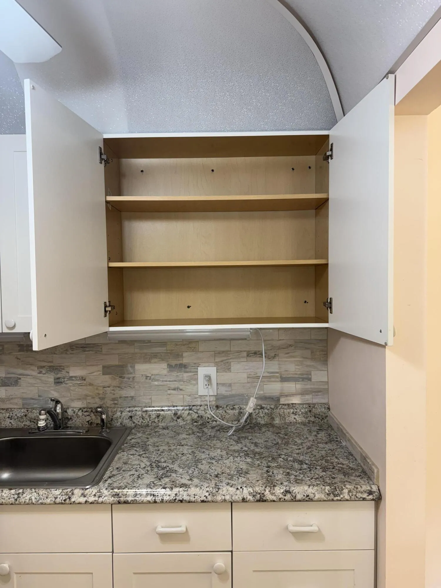 kitchen cabinet