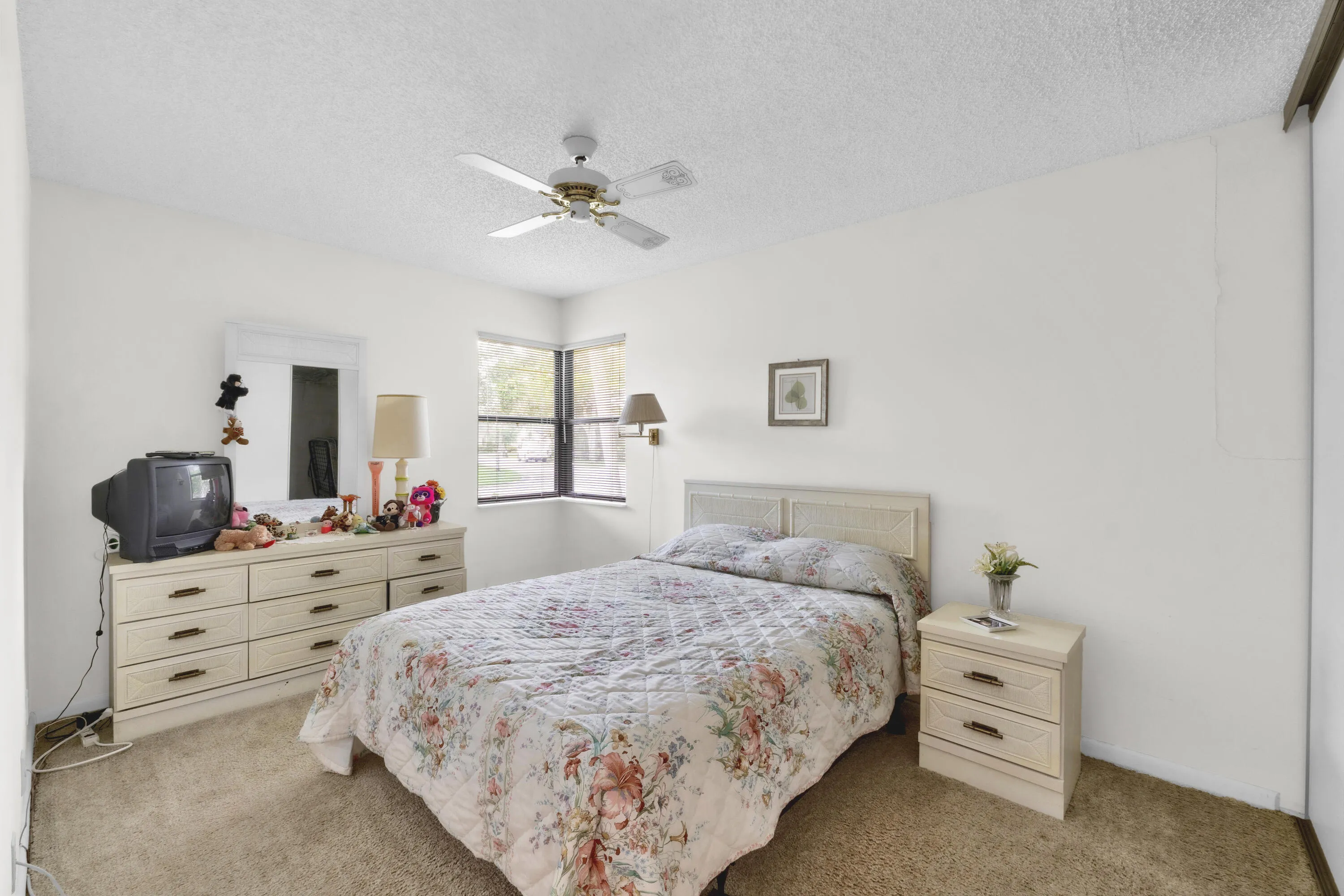 4306 Acacia Cir-06