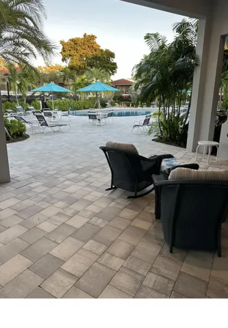 CLUB HOUSE