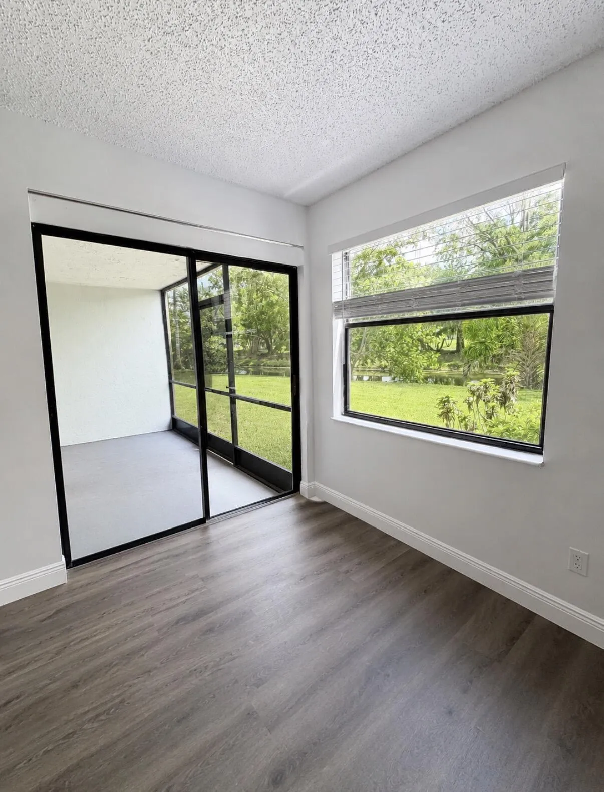 Primary w/ no furniture