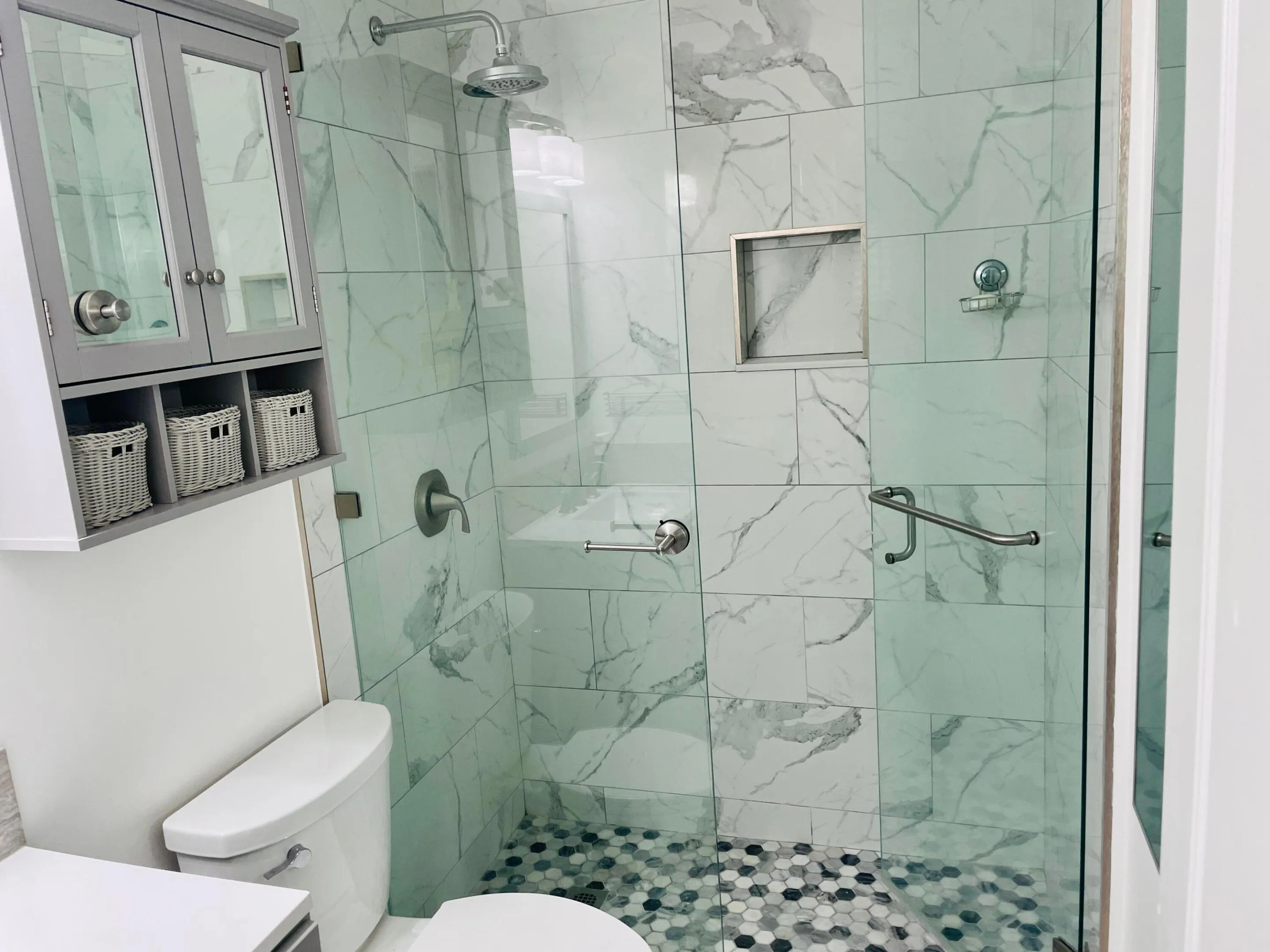 Main Bathroom (1)