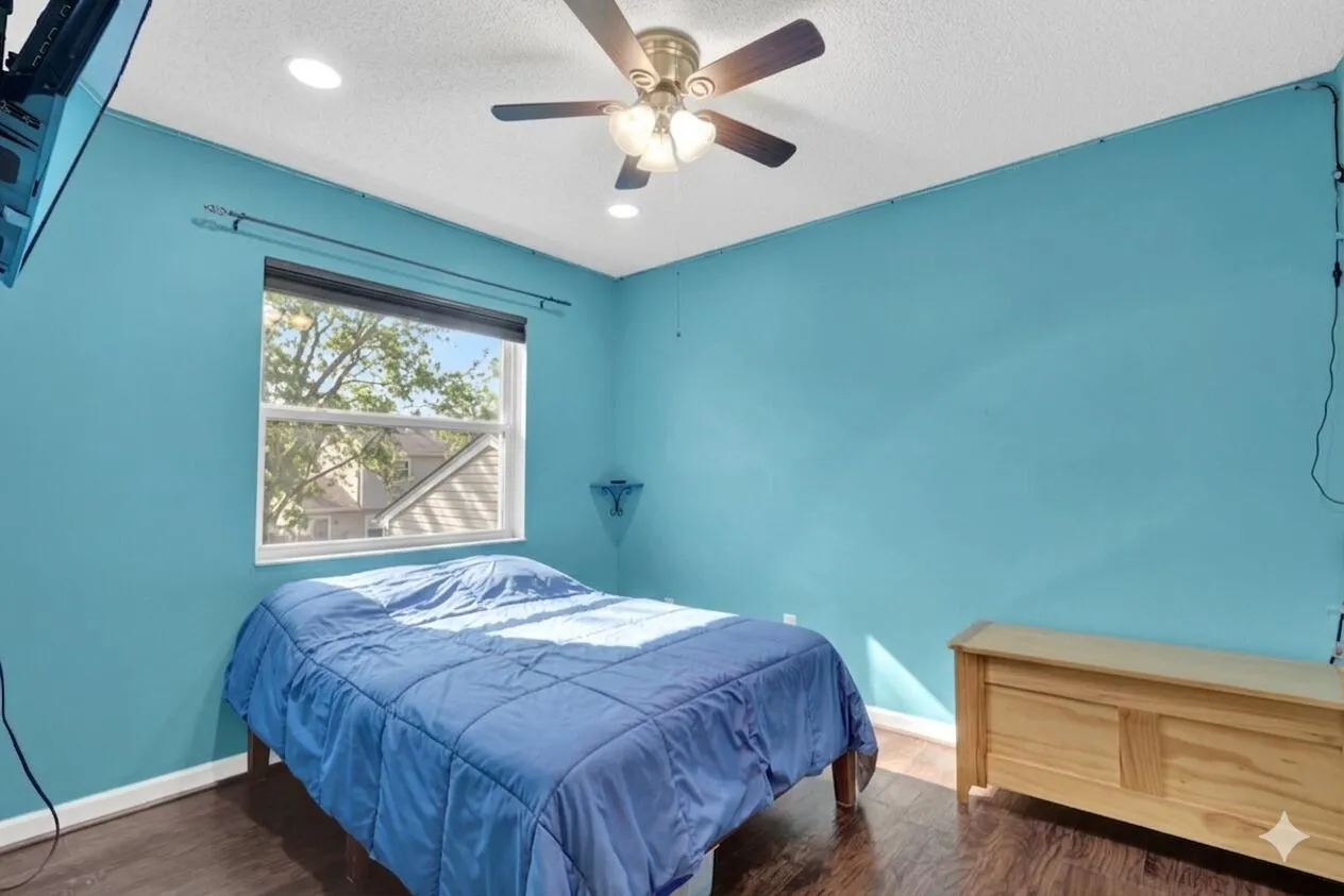 GUEST BEDROOM (1)