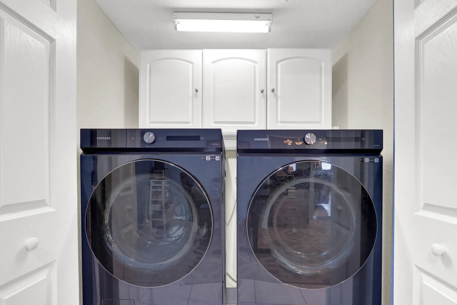 NEW 2023 WASHER / DRYER