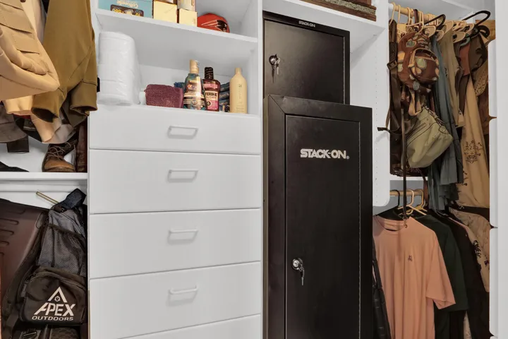 PRIMARY CLOSET (1)
