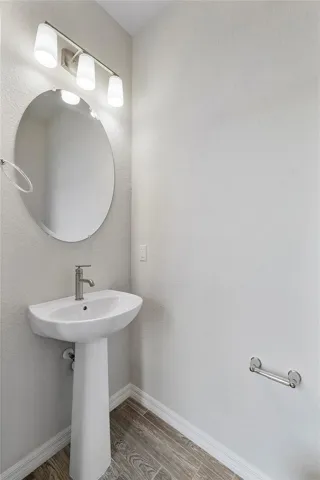 downstiars guest bathroom / toliet
