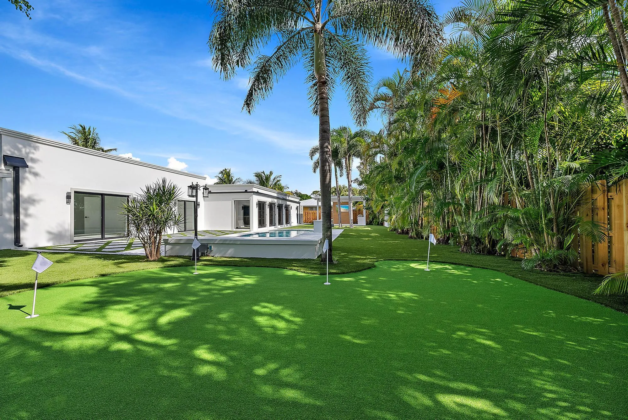 391 W Riverside Dr-6