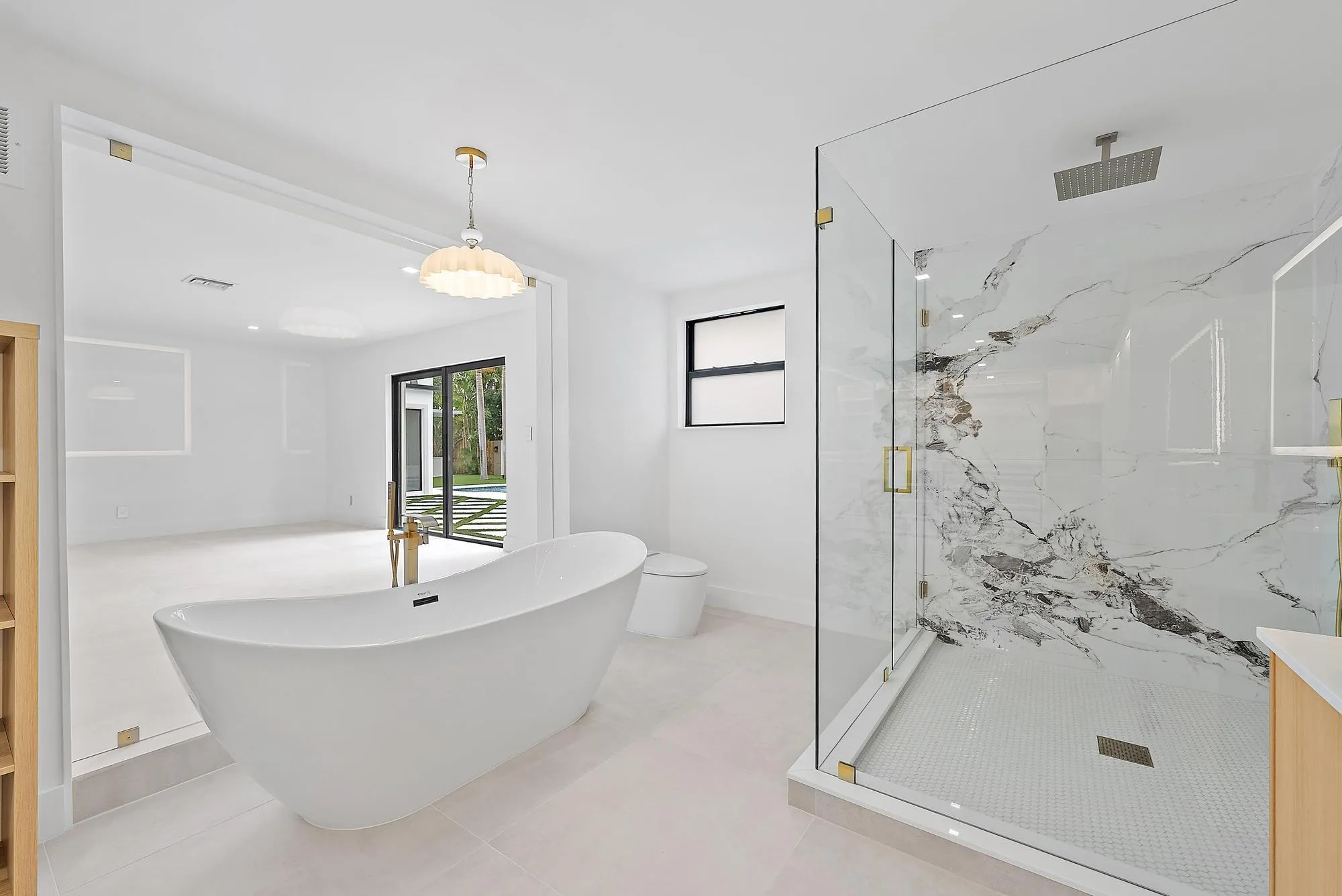 391 W Riverside Dr-24
