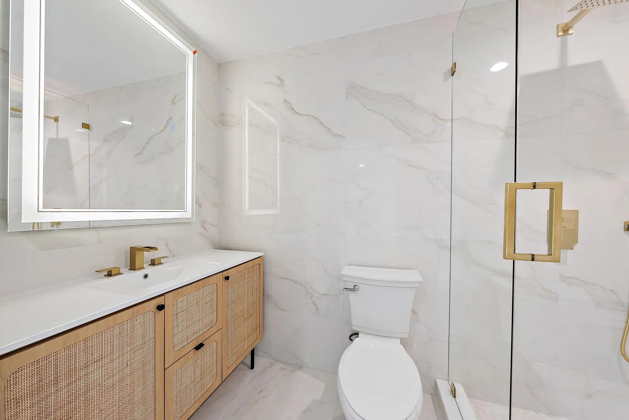 391 W Riverside Dr-26