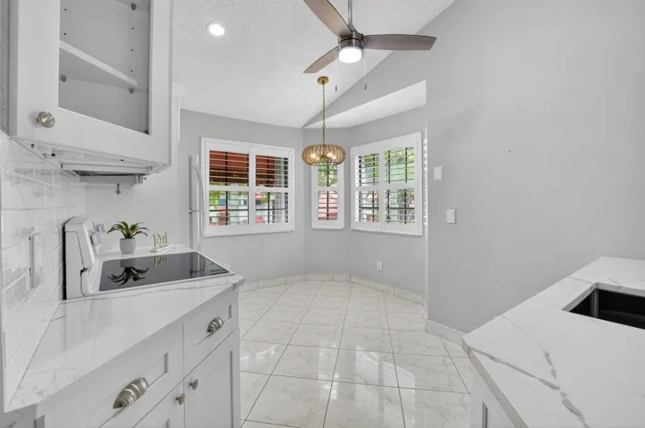 BREAKFAST AREA IN KITCHEN