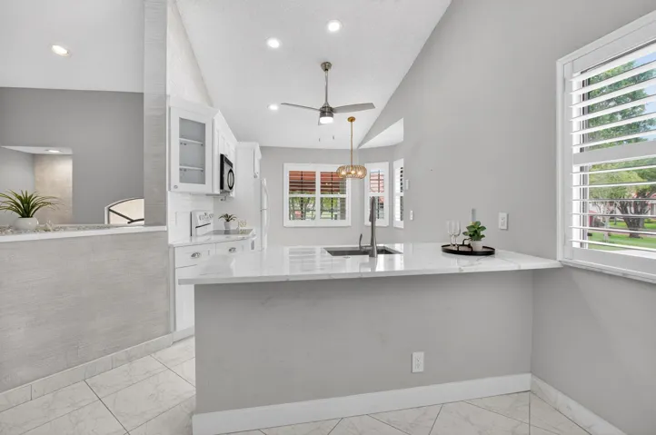 OPEN KITCHEN TO DINING/LIVING AREA