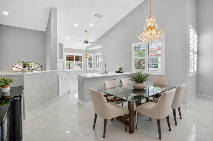 VIRTUALLY STAGED DINING AREA