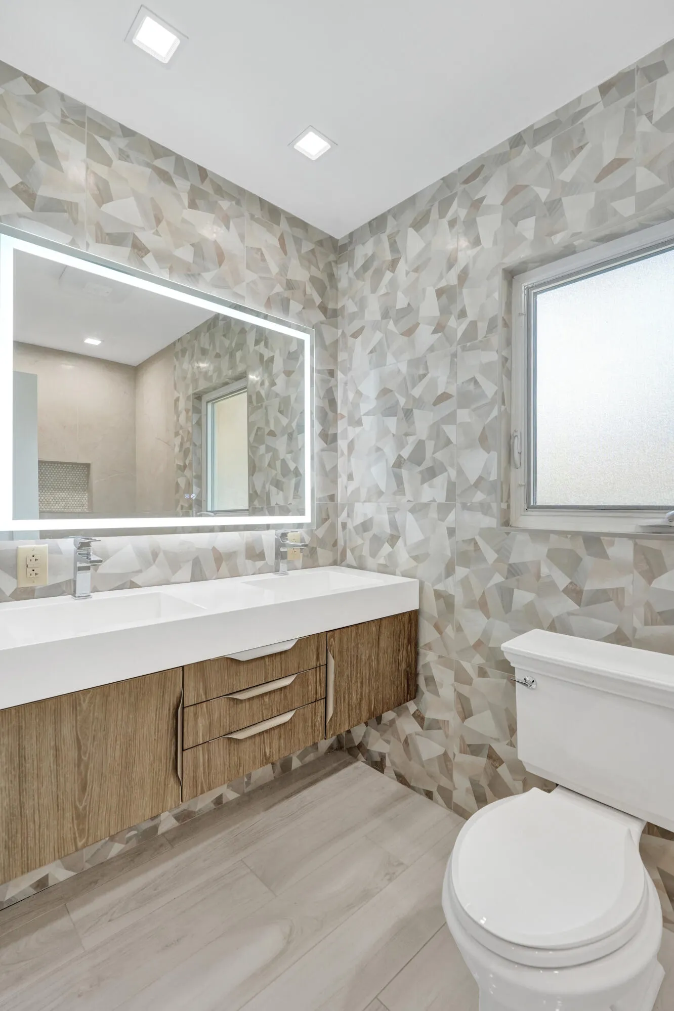 2nd bathroom