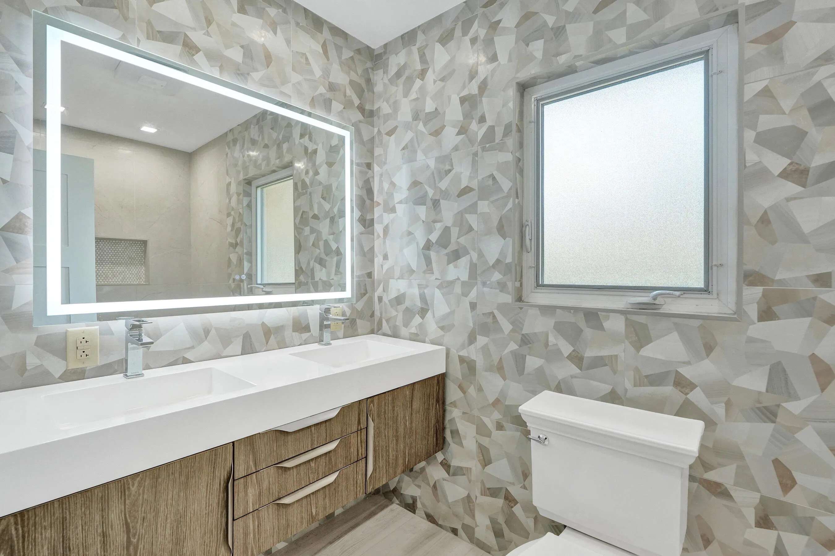 2nd bathroom