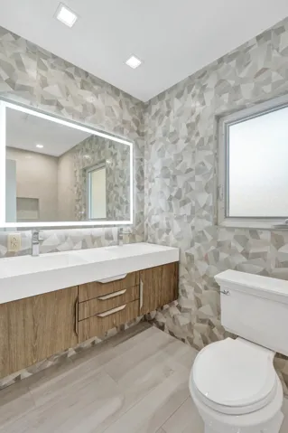 2nd bathroom