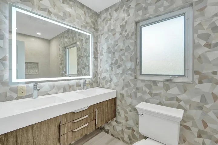 2nd bathroom
