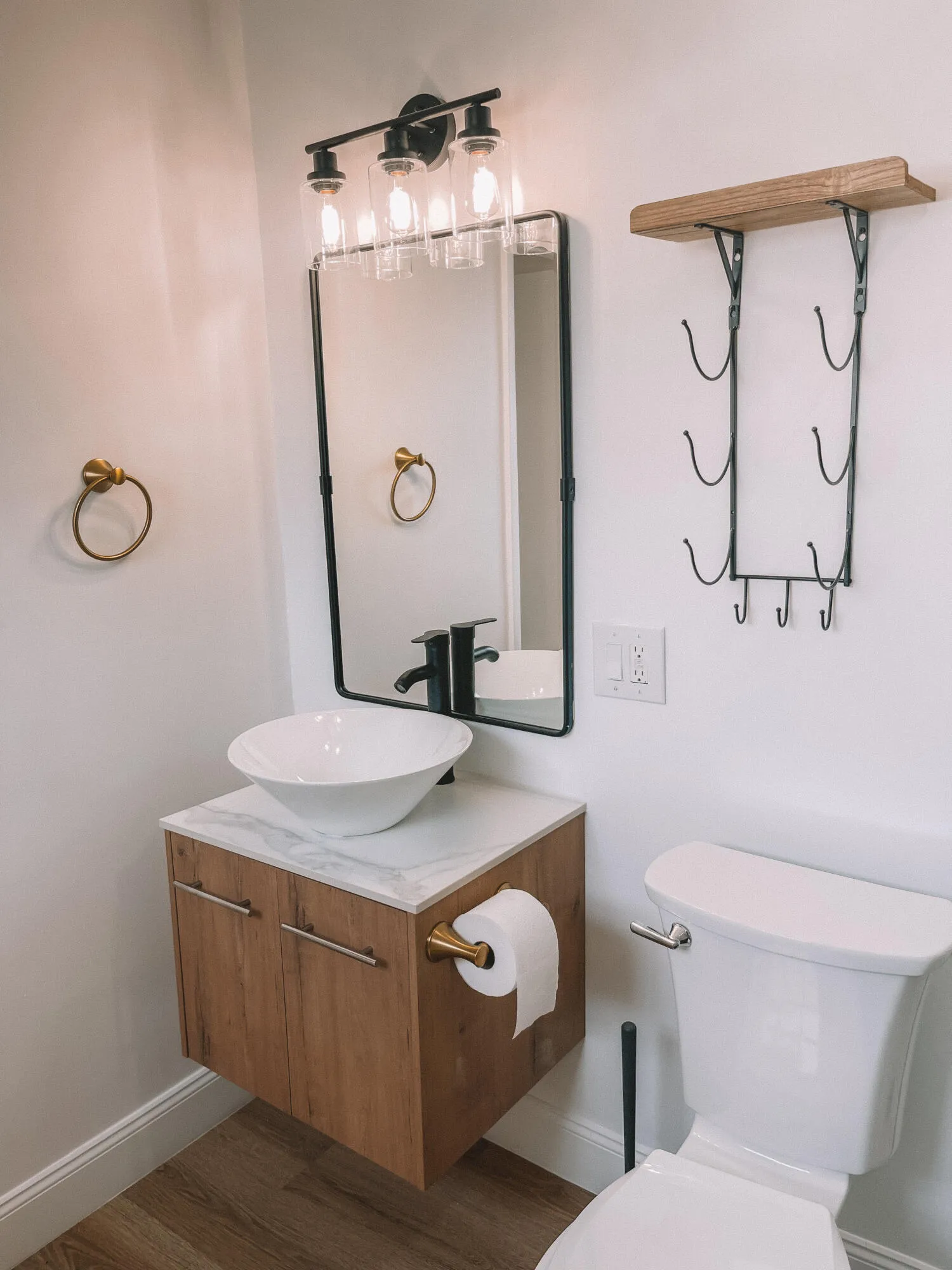 Level 1 Bathroom