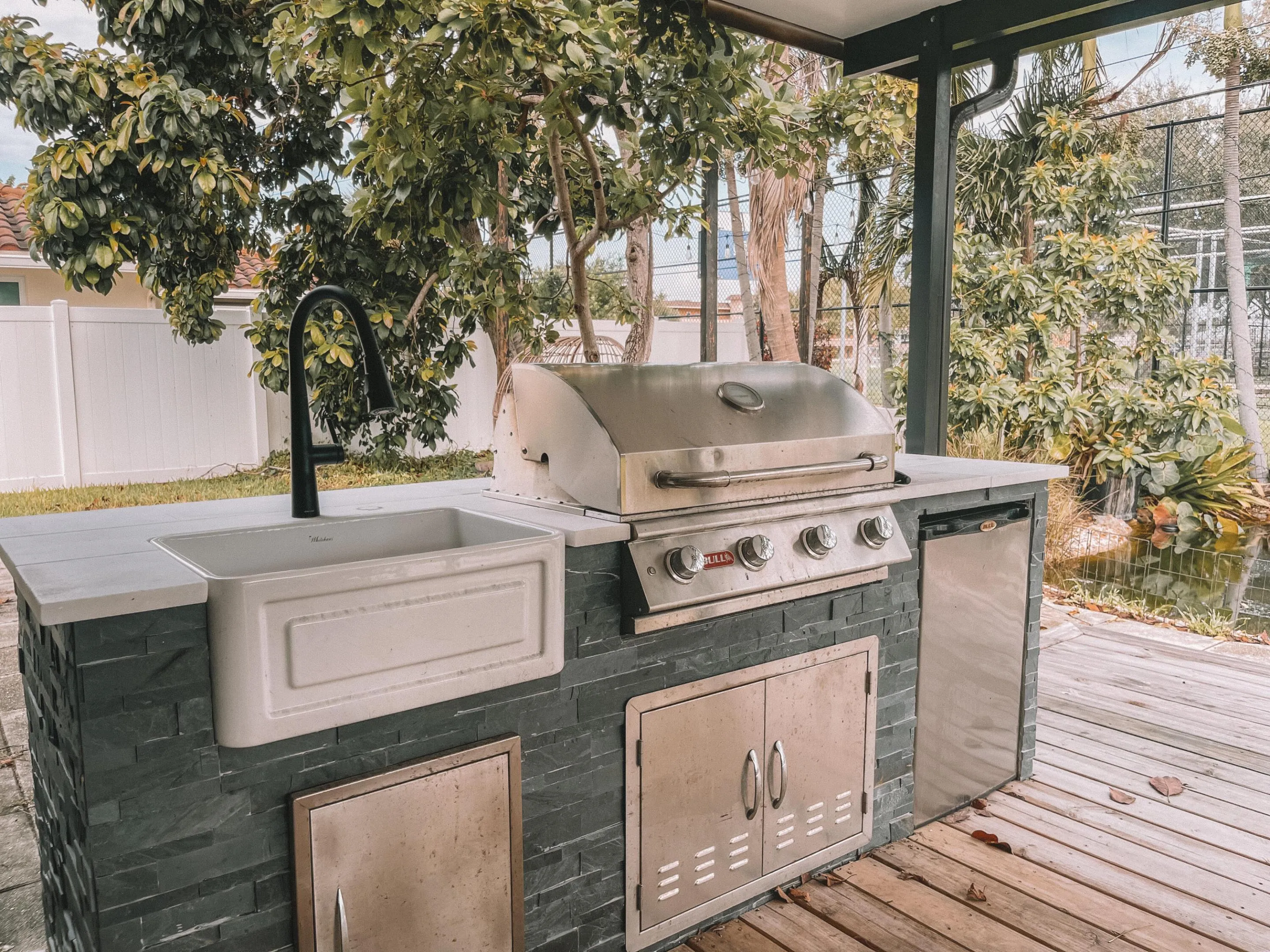 Covered Patio with outdoor grill