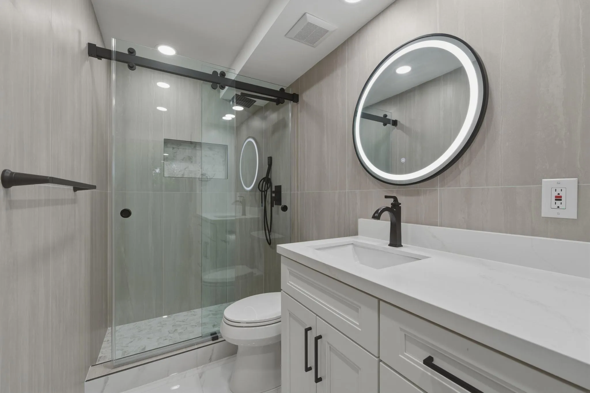 4. Master Bathroom Close
