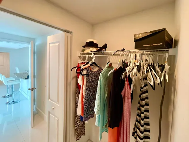 Walking Closet