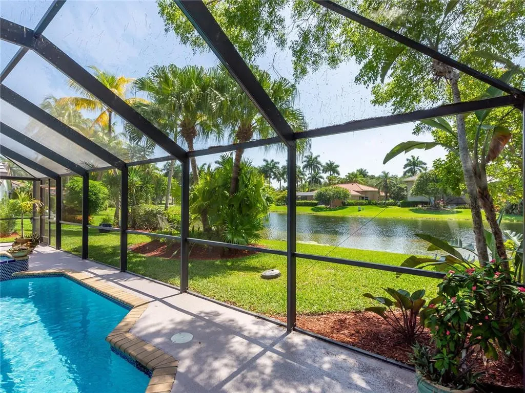 Screened patio provides year round outdoor entertaining in comfort!