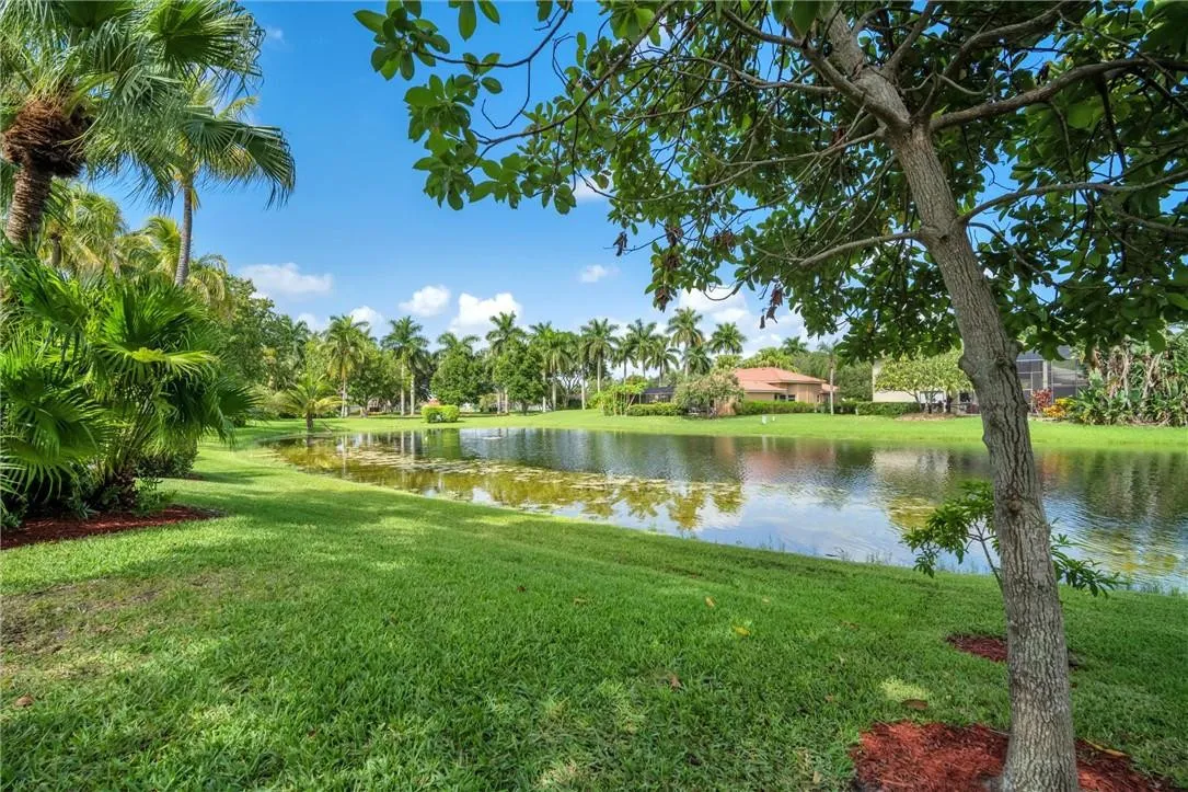 Enjoy peaceful lake views from the home; quiet canoeing or fishing too.