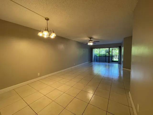 living/dinning area