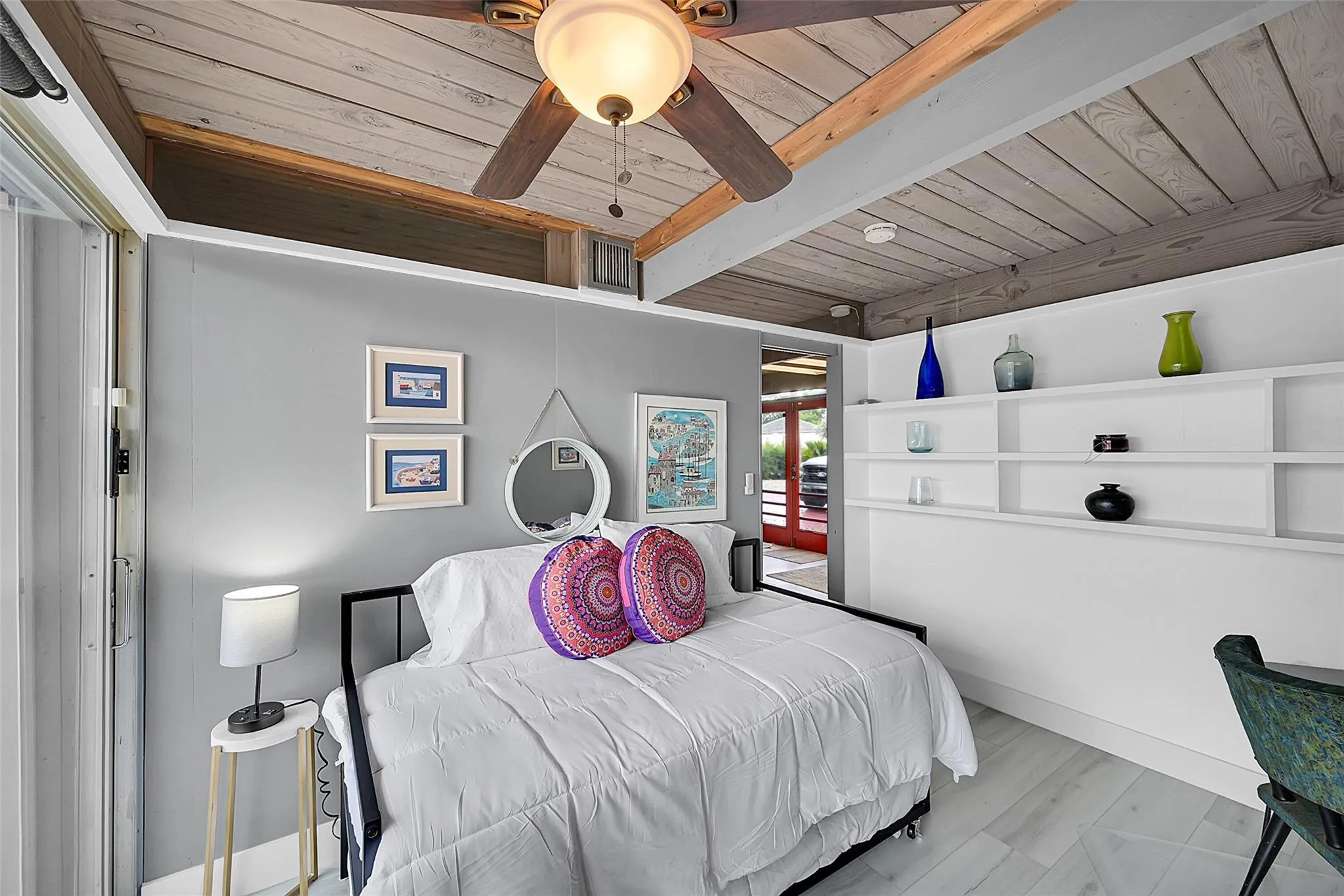 third bedroom with trundle bed or office