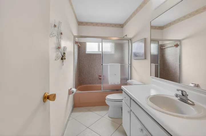 2nd Bathroom