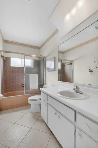 2nd Bathroom