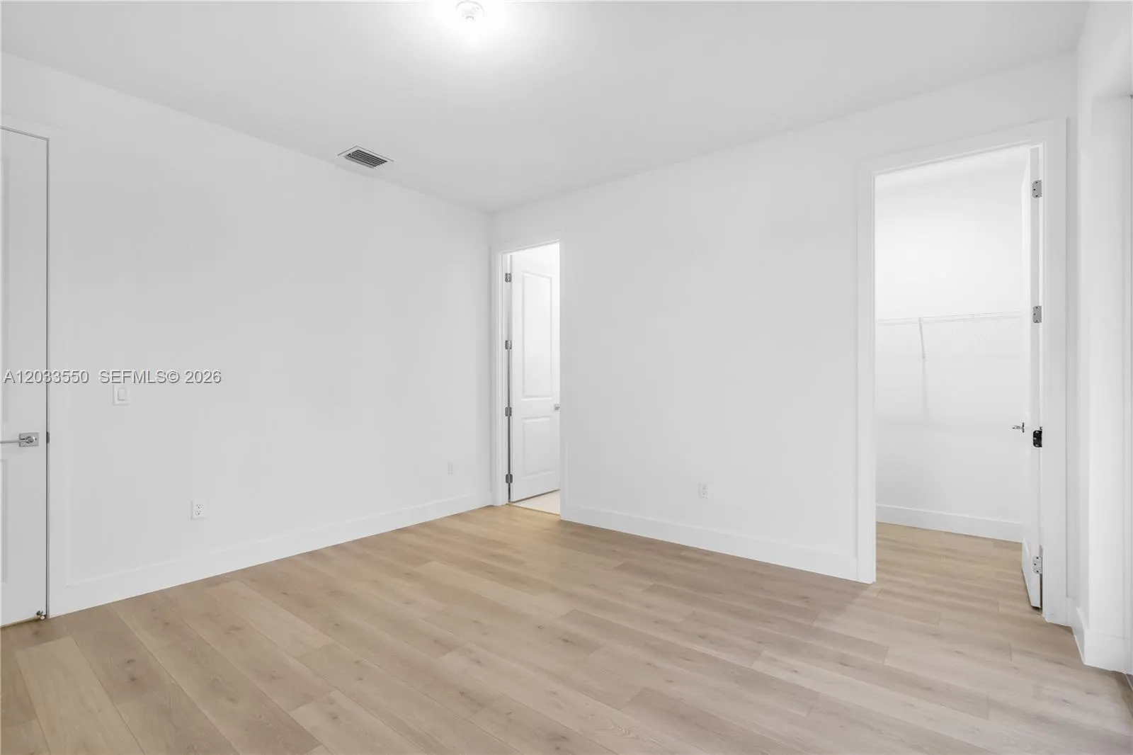 Upstairs room 4 ensuite