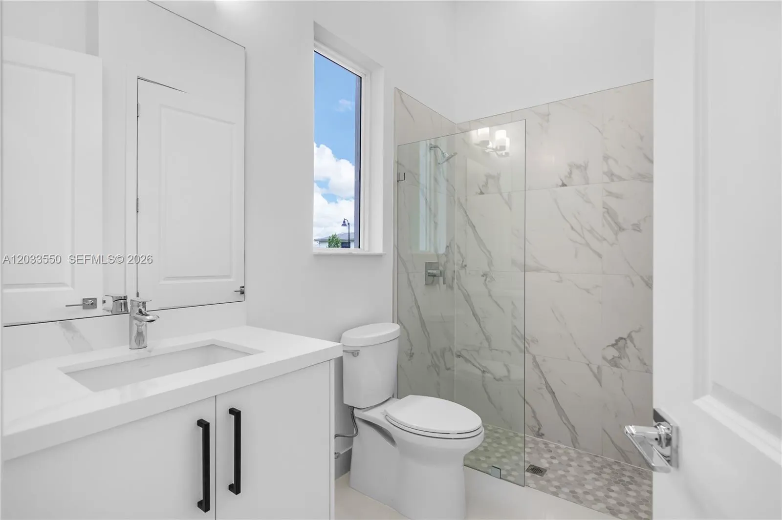Upstairs room 4 ensuite