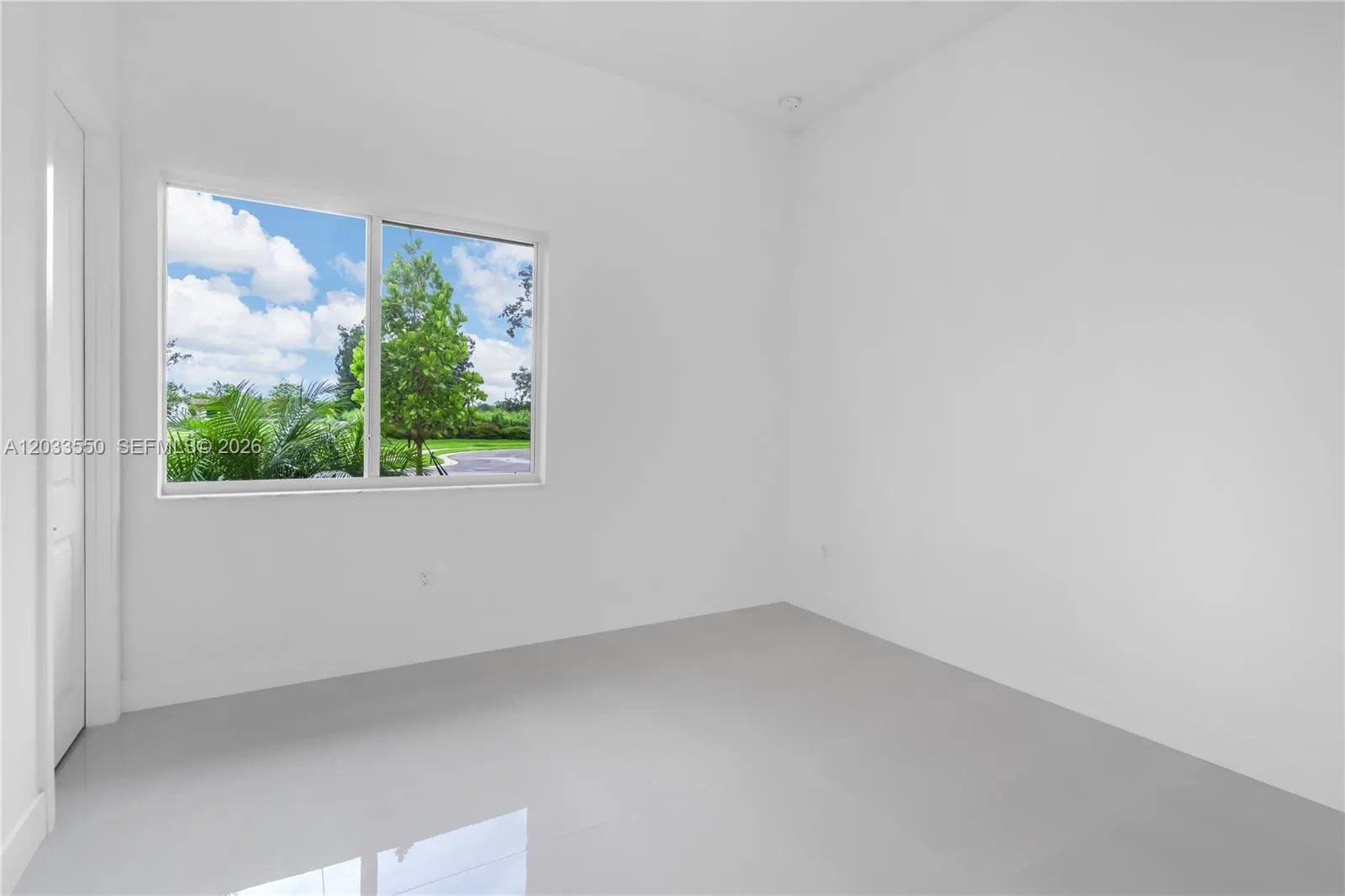 independent apartment (bedroom 5)