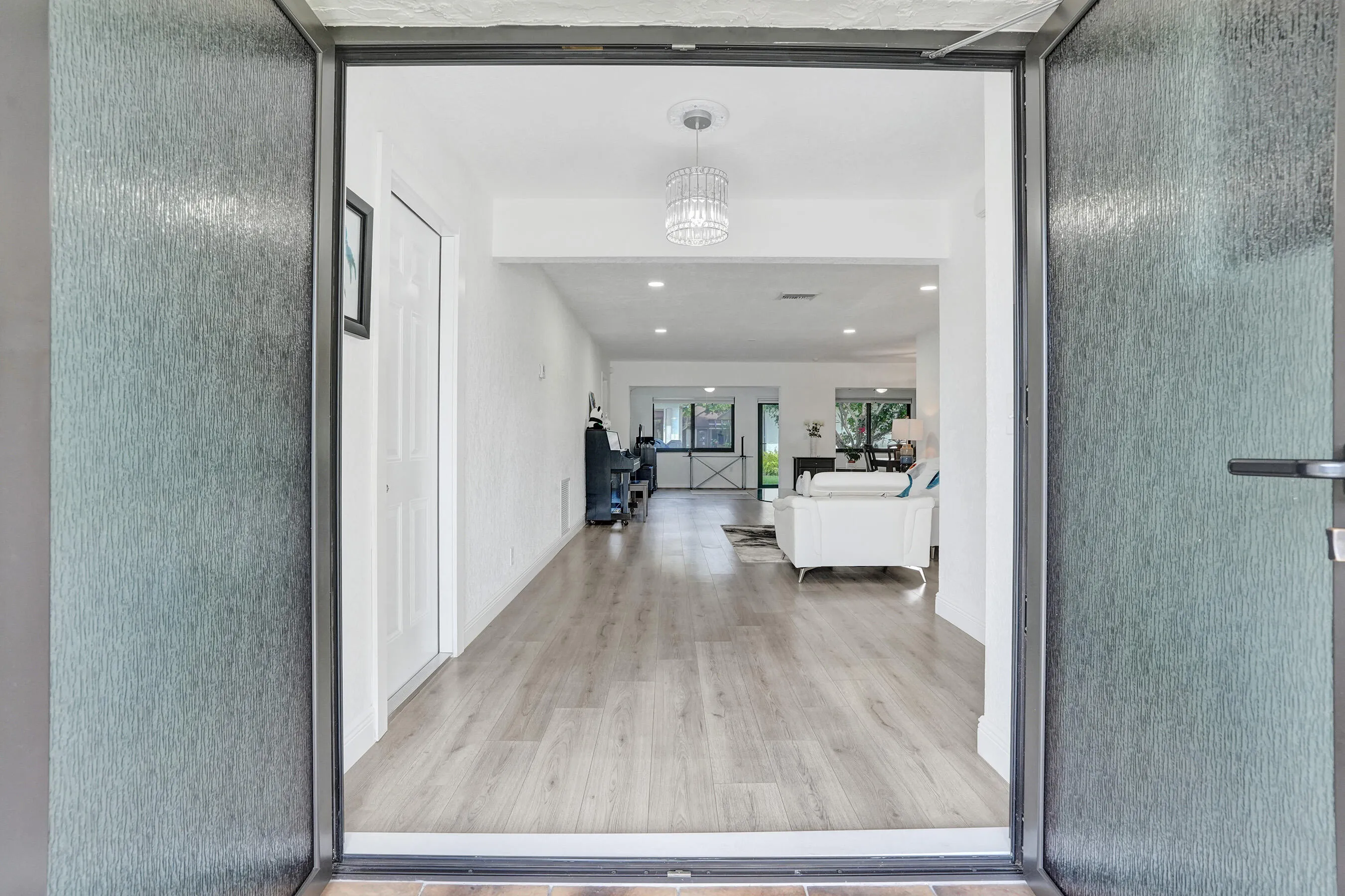 Entry to this beautiful homw