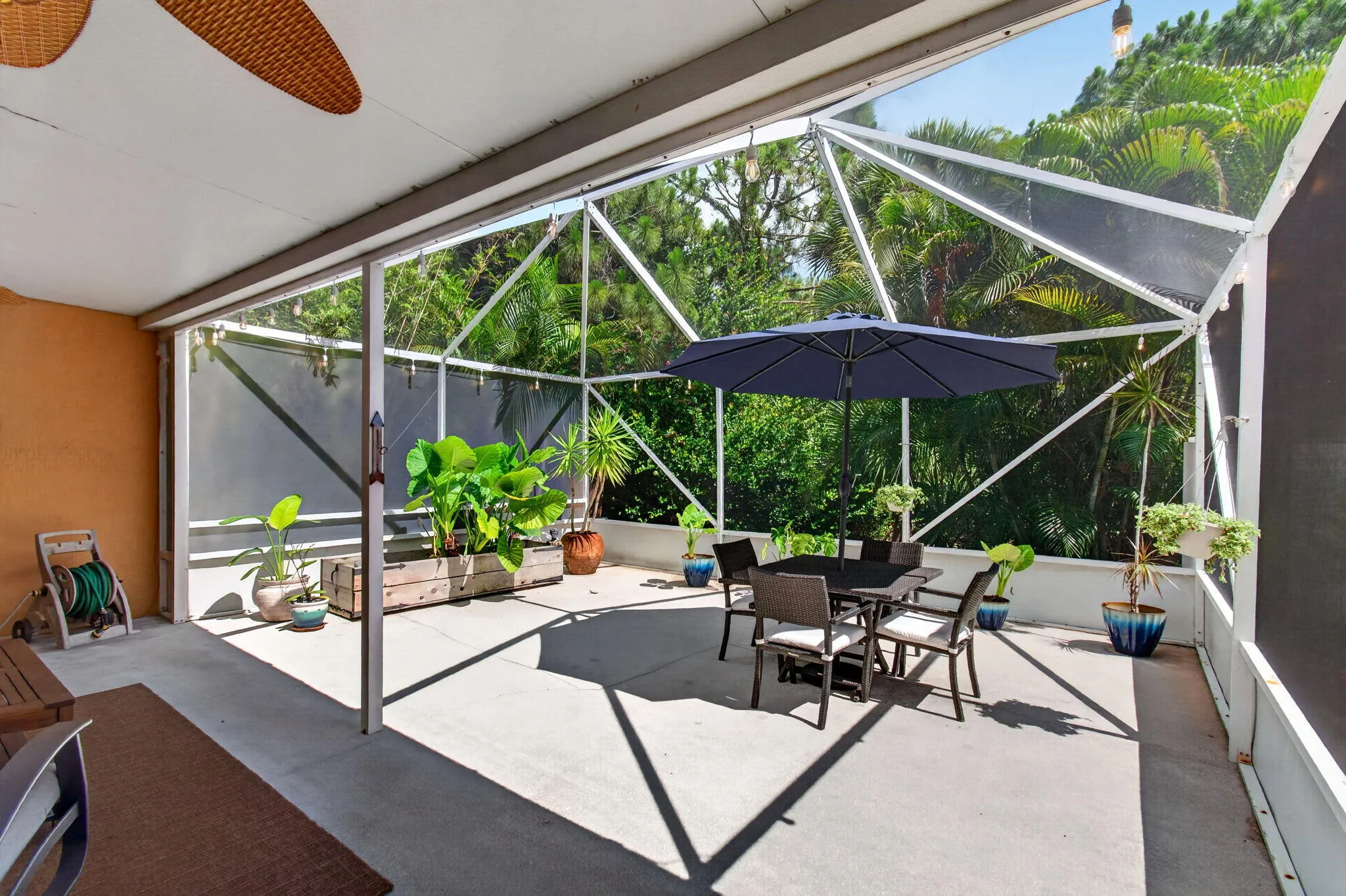 Exterior Covered/Screened Patio