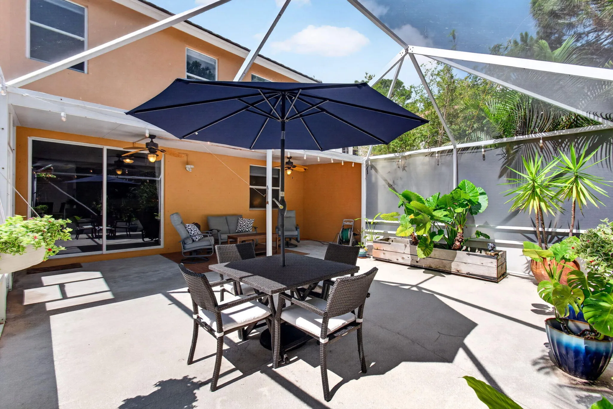 Exterior Covered/Screened Patio