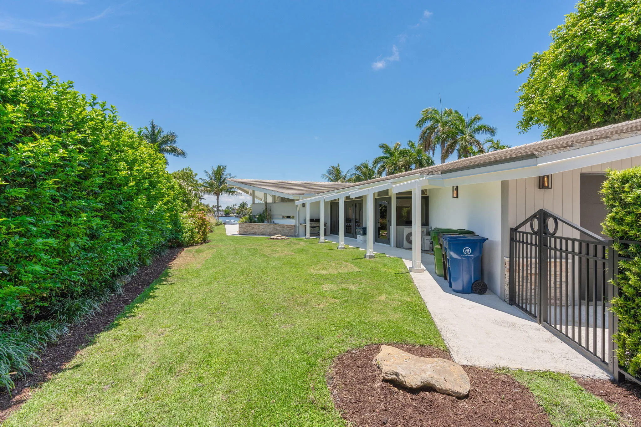 10-web-or-mls-1425 Middle River Dr Fort