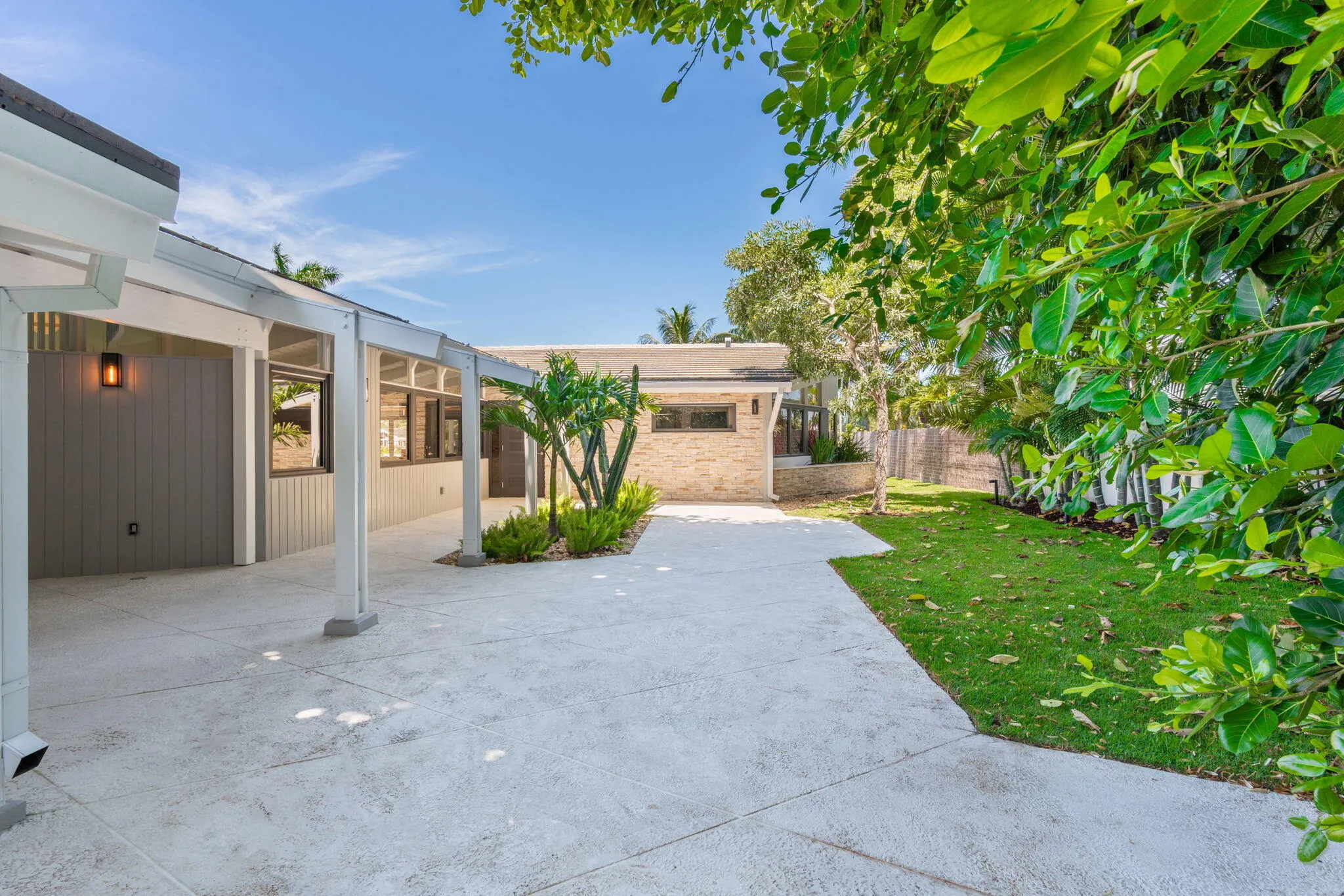 5-web-or-mls-1425 Middle River Dr Fort L