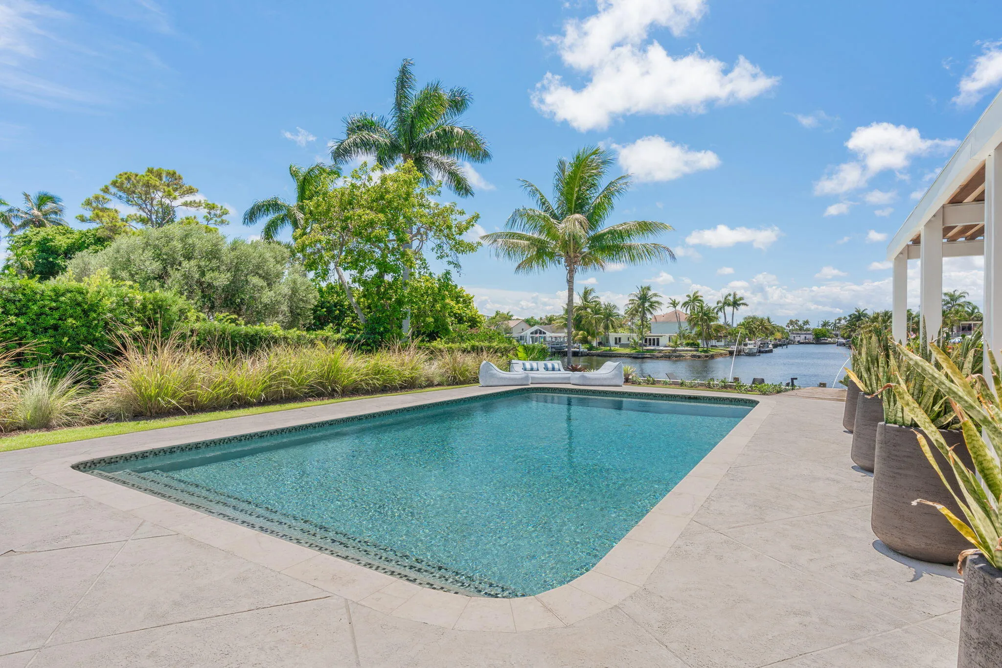 58-web-or-mls-1425 Middle River Dr Fort