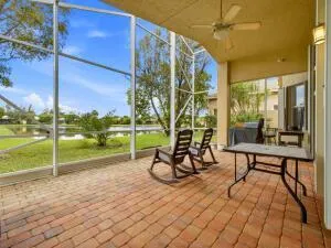 Enclosed/screened patio