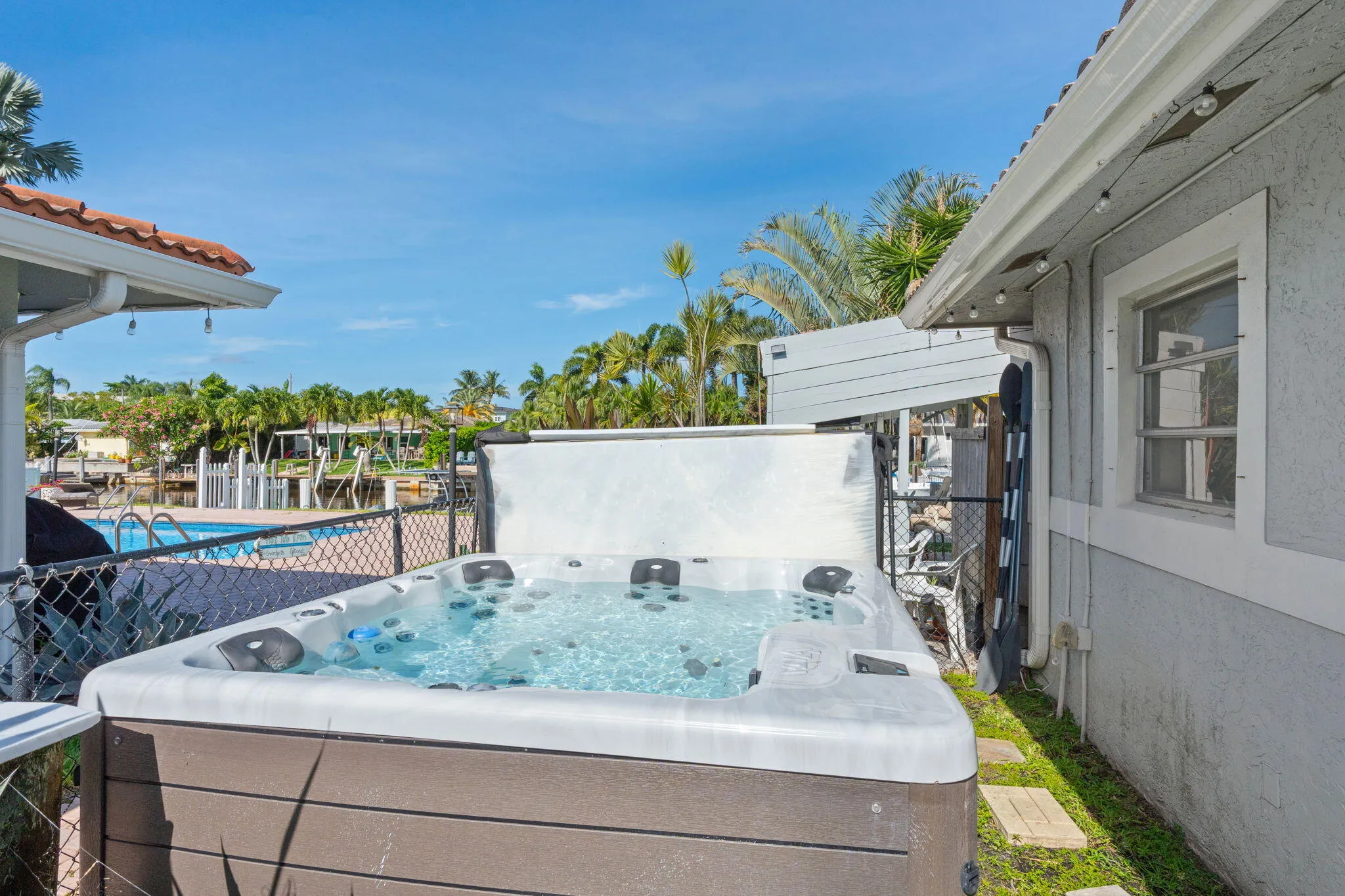 44-web-or-mls-240 SE 2nd Ave, Pompano Be